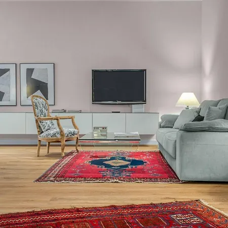 Always Easy I Bellas Artes